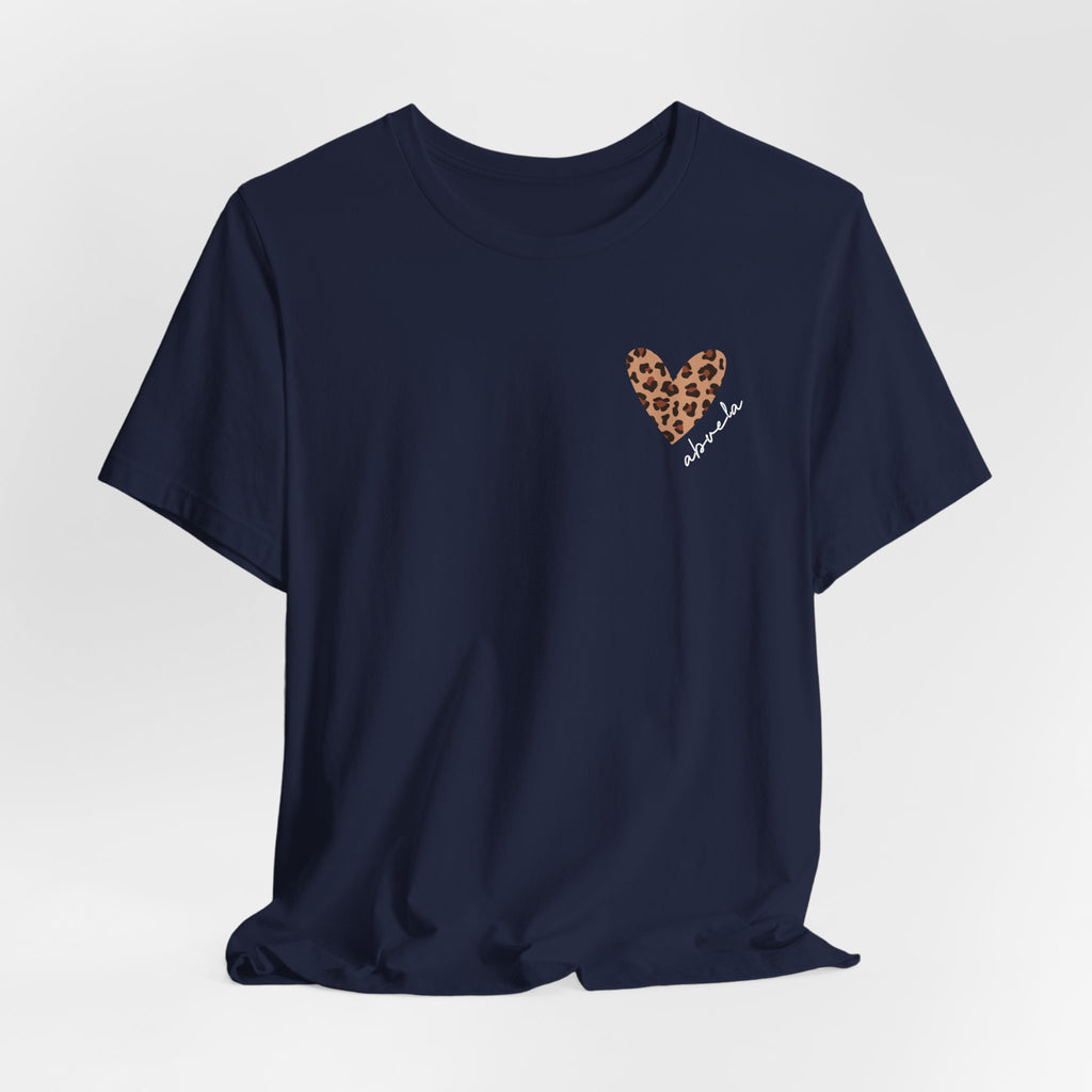 Camiseta para Abuela con Corazón de Leopardo y Nombre Personalizado
