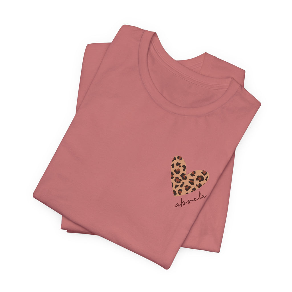 Camiseta para Abuela con Corazón de Leopardo y Nombre Personalizado