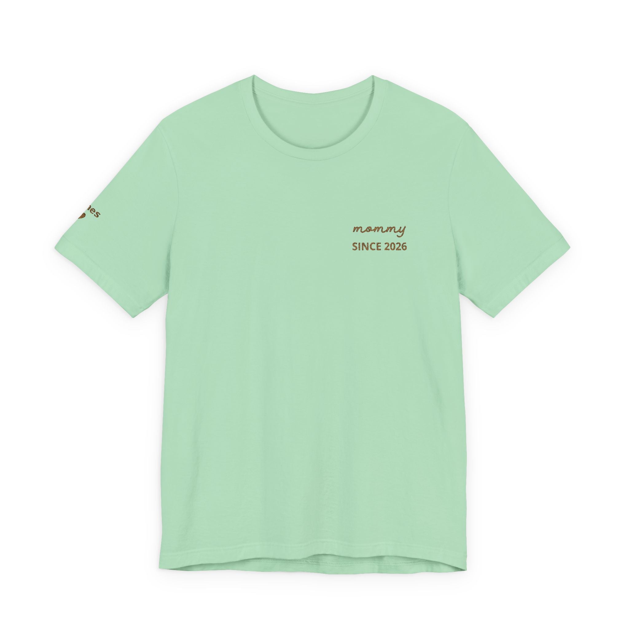 Camiseta personalizada "Mamá Est." Corazón bordado y camiseta de manga