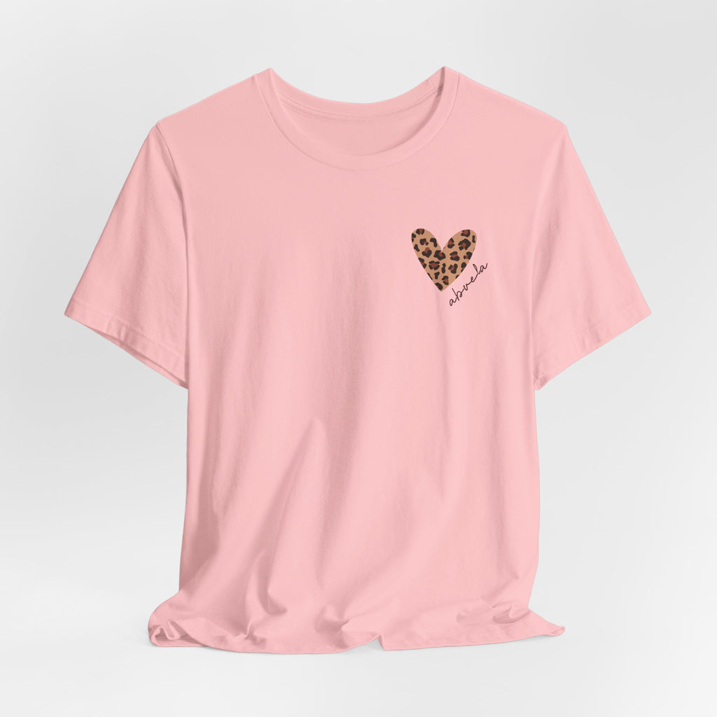 Camiseta para Abuela con Corazón de Leopardo y Nombre Personalizado