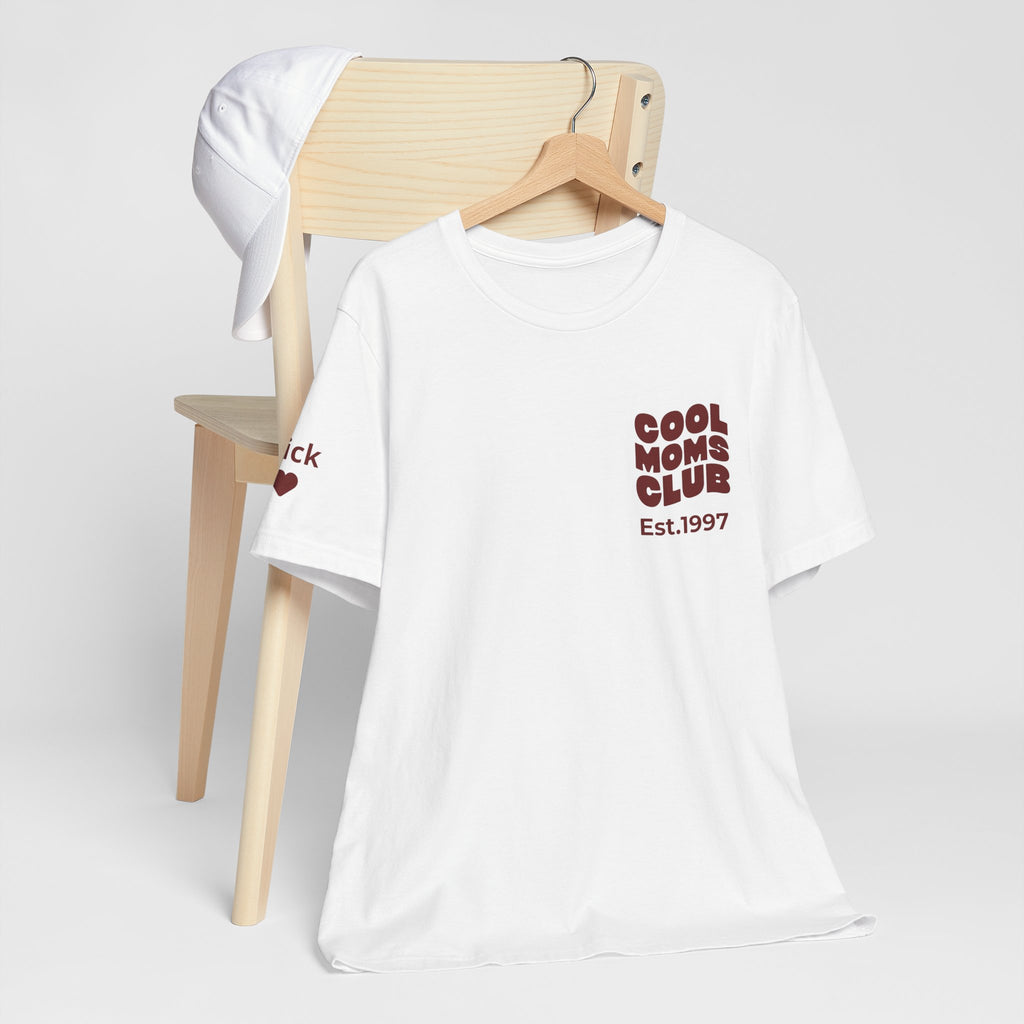 Camiseta: Club de mamás geniales y nombres propios en la manga