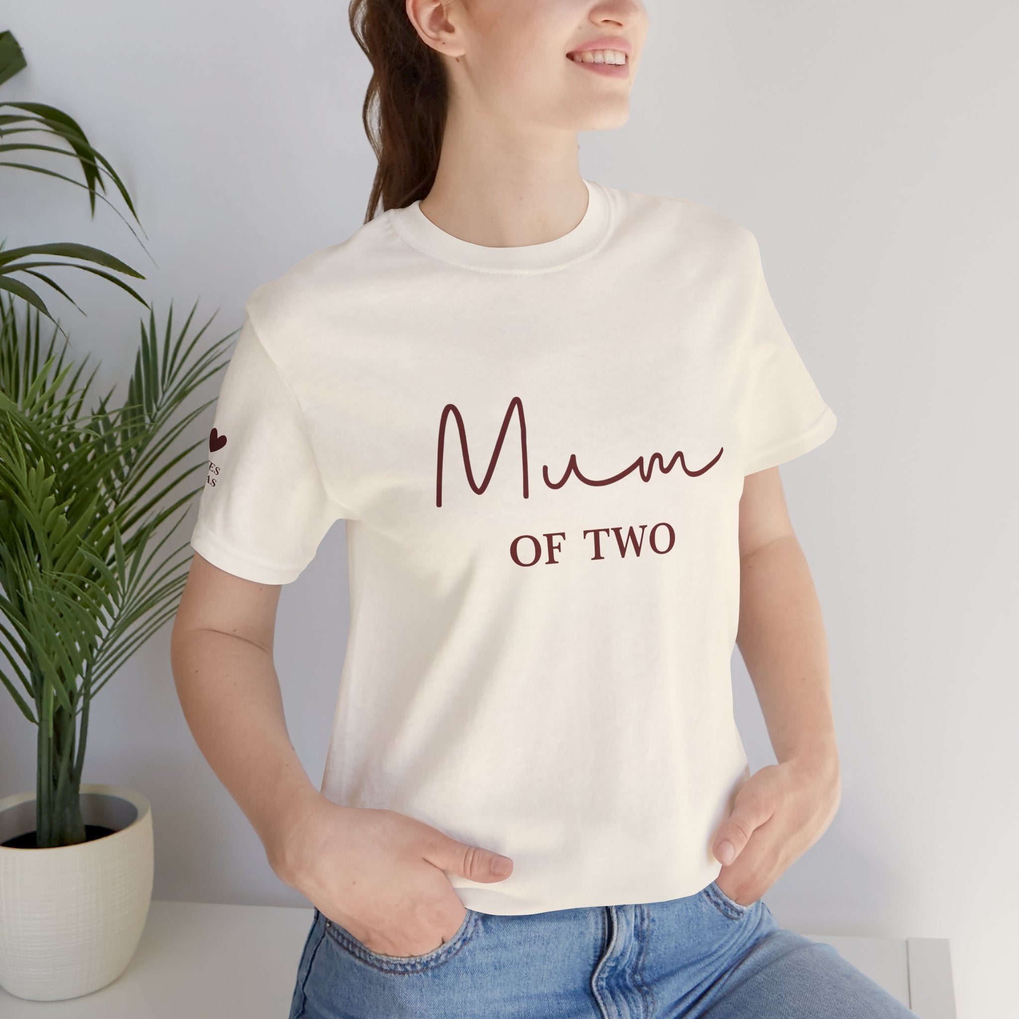Camiseta Mamá de y nombres personalizados