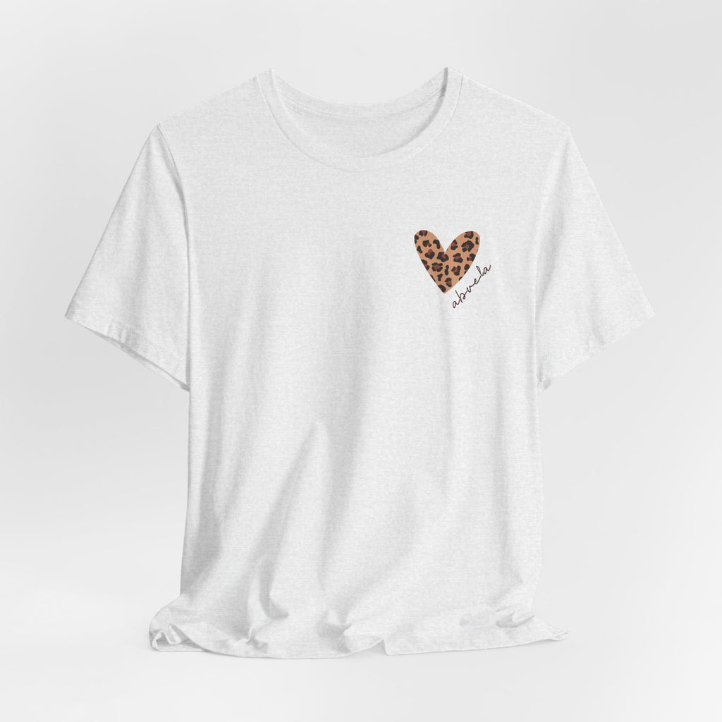Camiseta para Abuela con Corazón de Leopardo y Nombre Personalizado