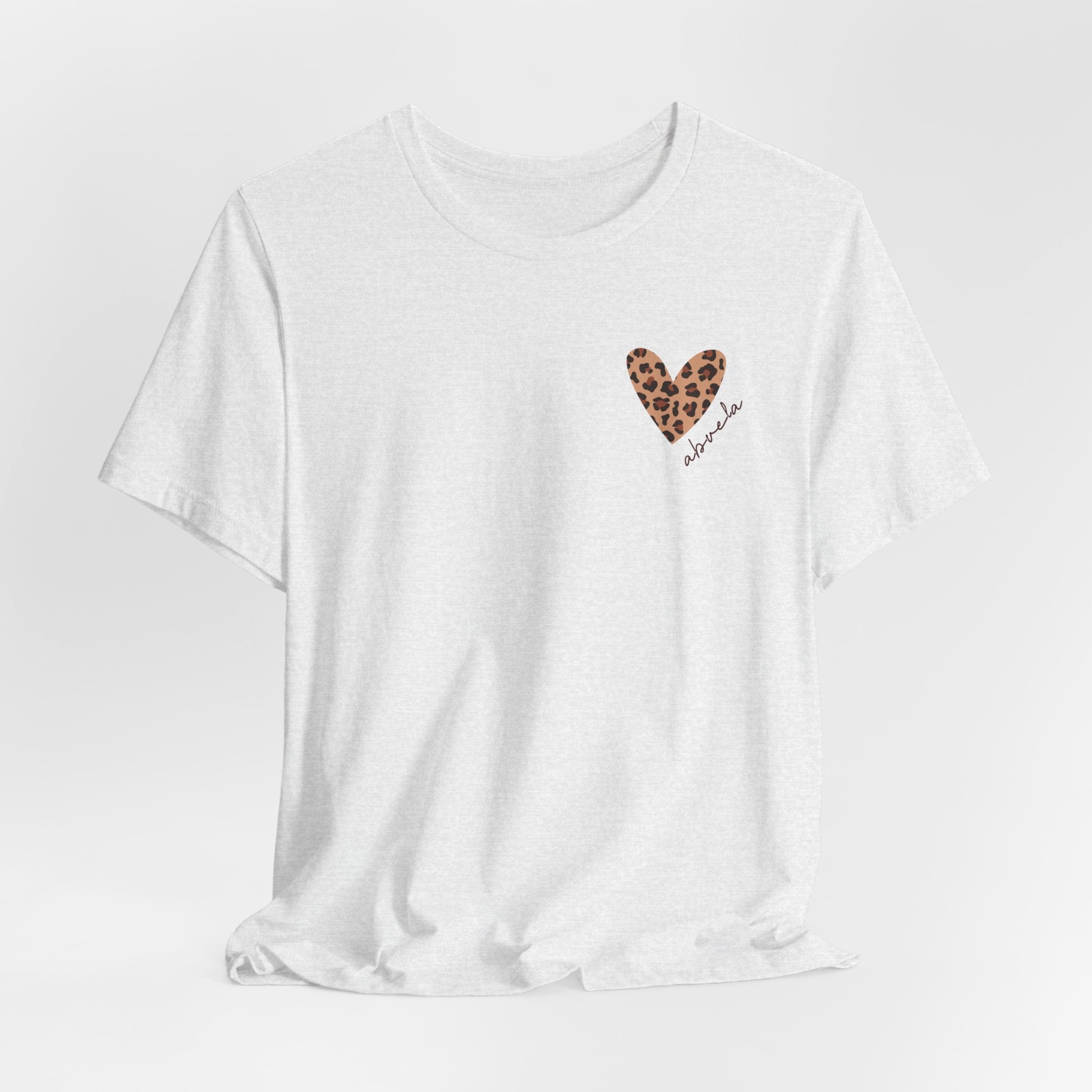 Camiseta para Abuela con Corazón de Leopardo y Nombre Personalizado