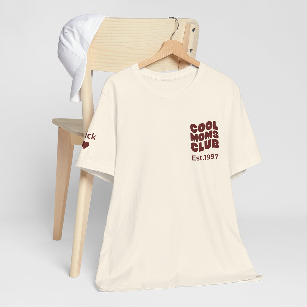 Camiseta: Club de mamás geniales y nombres propios en la manga