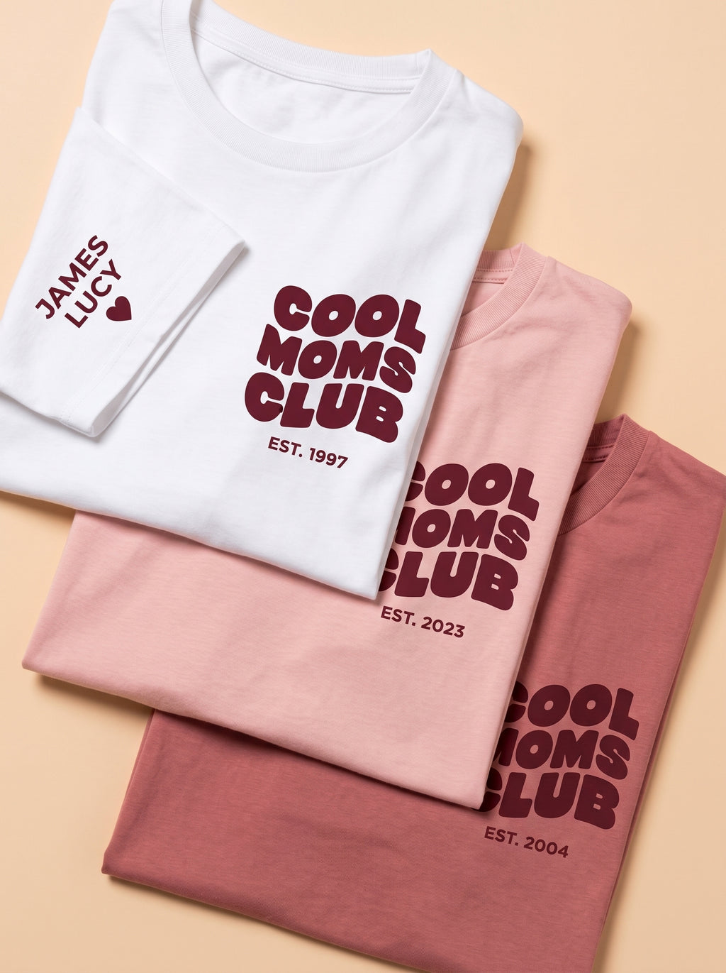 Camiseta: Club de mamás geniales y nombres propios en la manga
