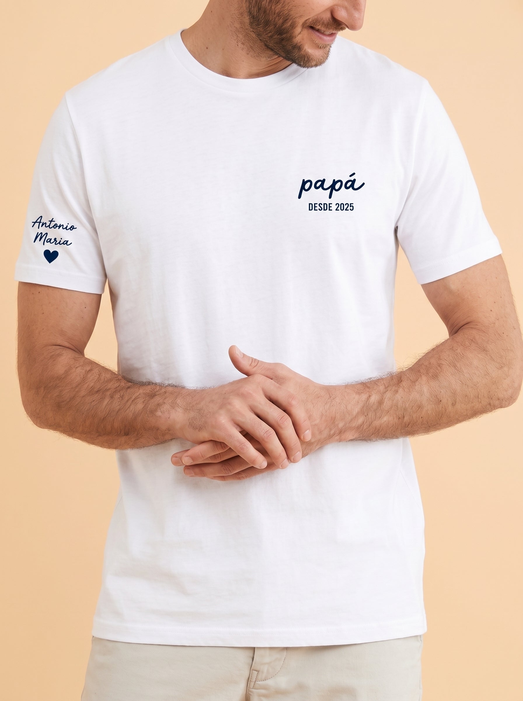 Camiseta para Papá con la fecha impresa en el pecho y los nombres en la manga